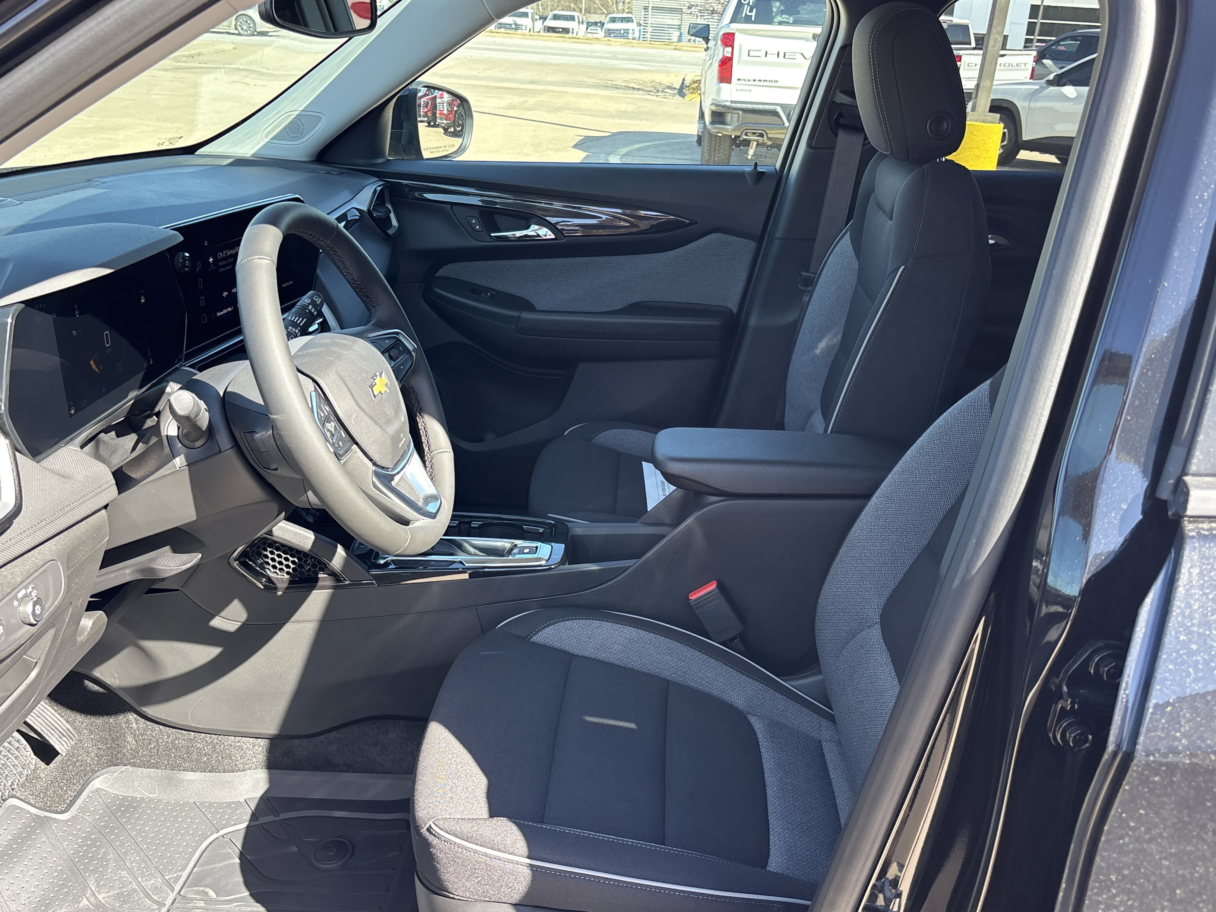 New 2026 Mosaic Black Metallic Chevrolet LT image 15