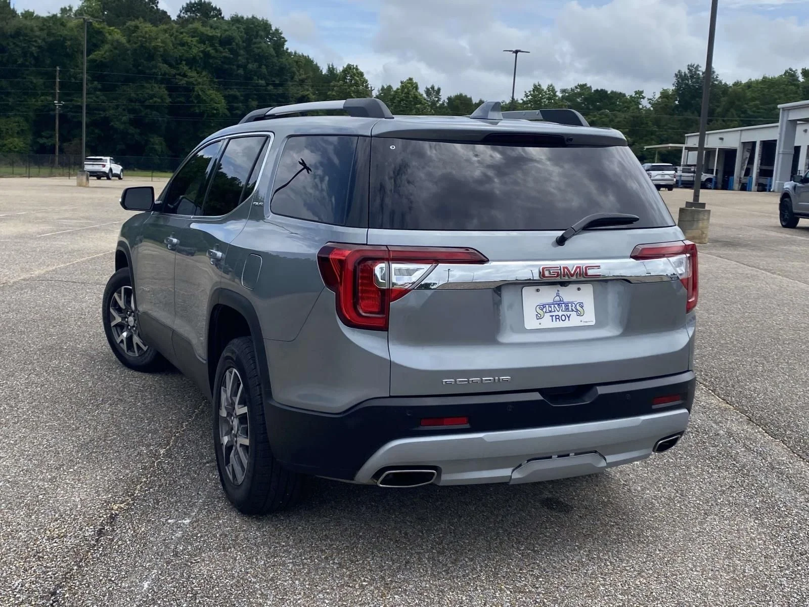Used 2023 Silver GMC SLE image 5