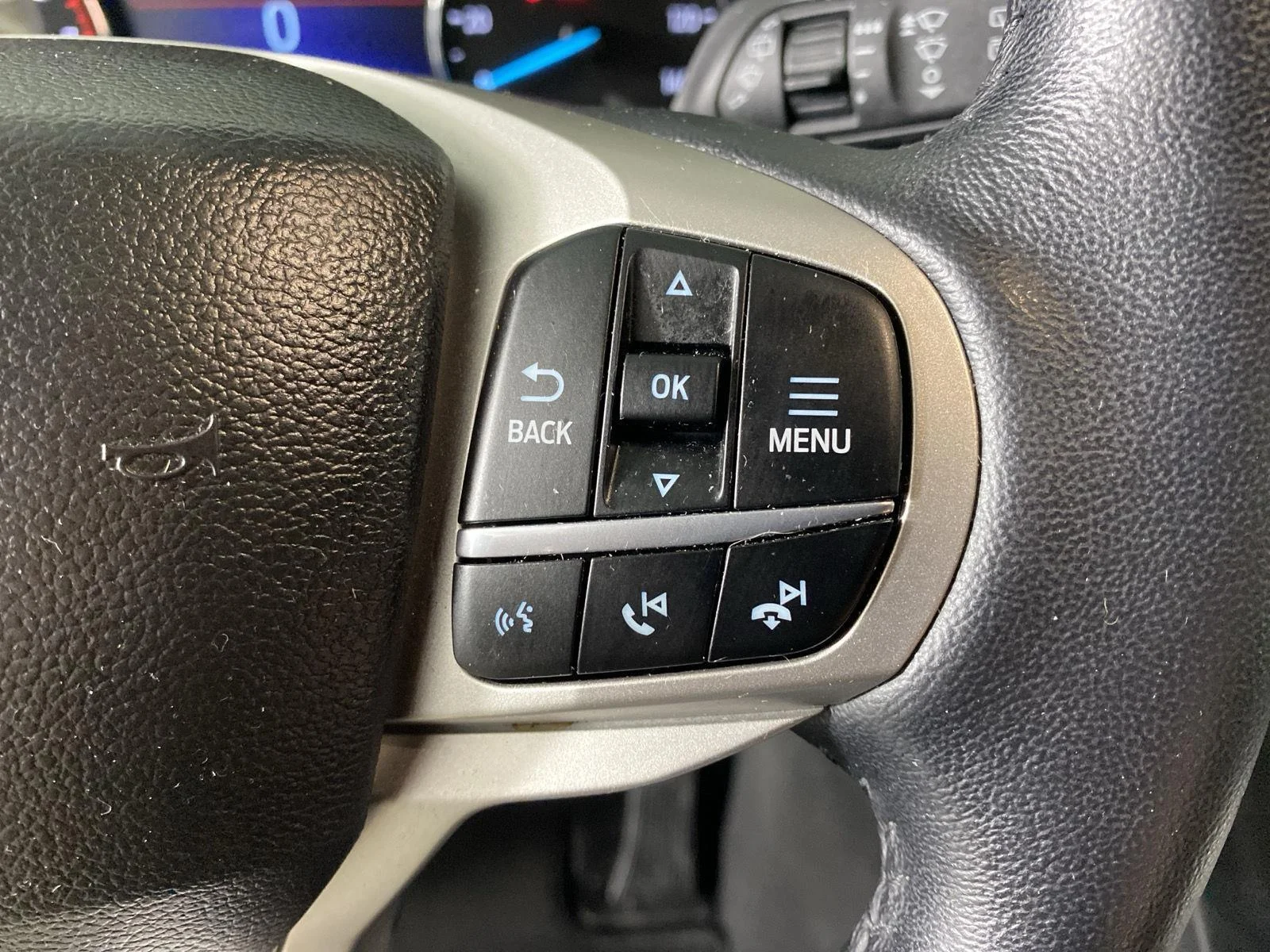 Used 2023 Iconic Silver Ford XLT image 19