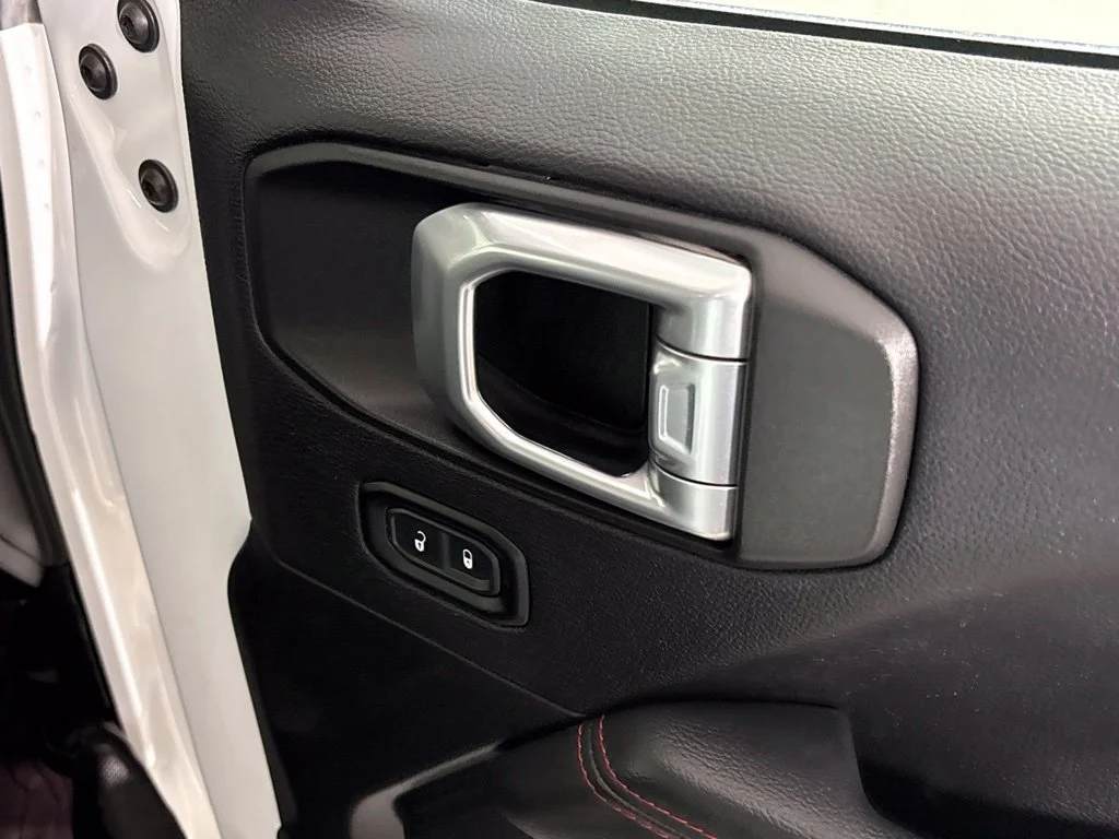 Used 2022 White Jeep Rubicon image 21