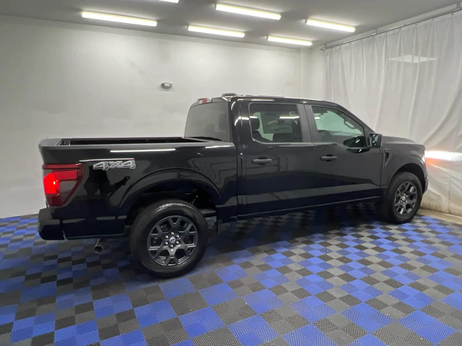 New 2026 Agate Black Metallic Ford STX 4WD Supercrew 5.5 Box image 3