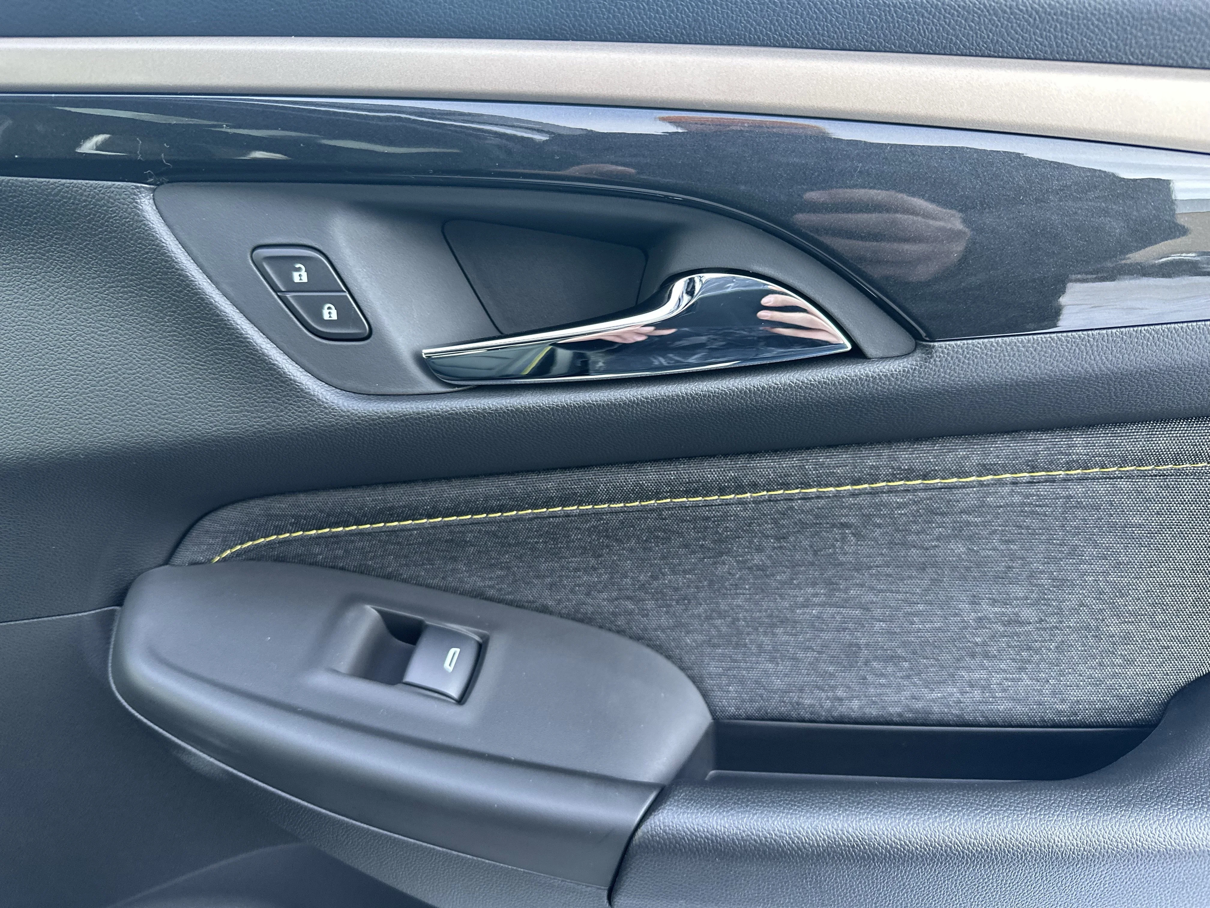 New 2026 Mosaic Black Metallic Chevrolet ACTIV image 22