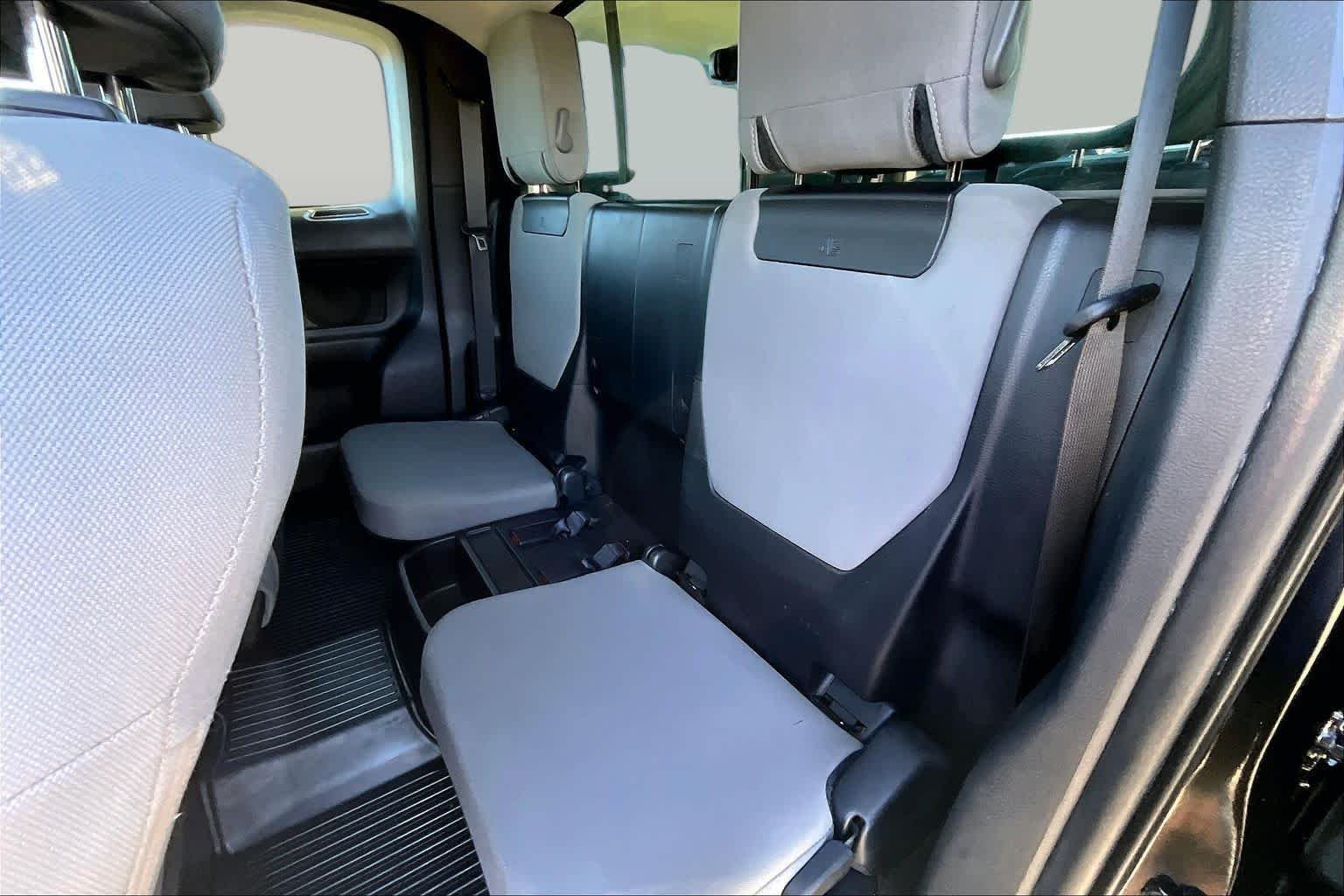 Used 2018 Midnight Black Metallic Toyota SR image 20