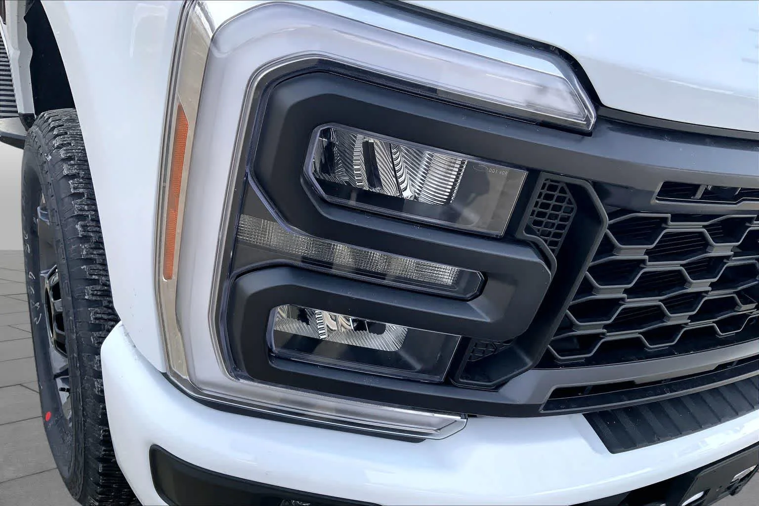 New 2026 Oxford White Ford F-250® XL image 15