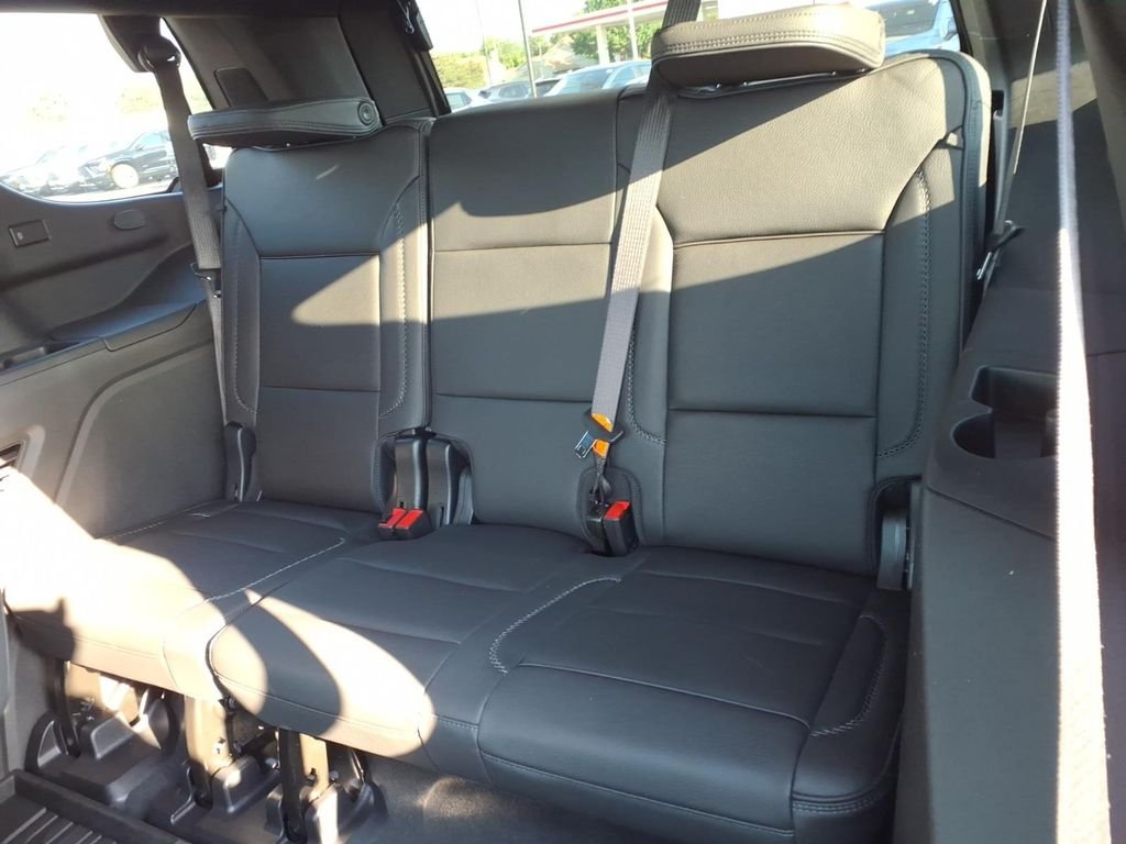 Used 2024 Onyx Black GMC Denali image 6