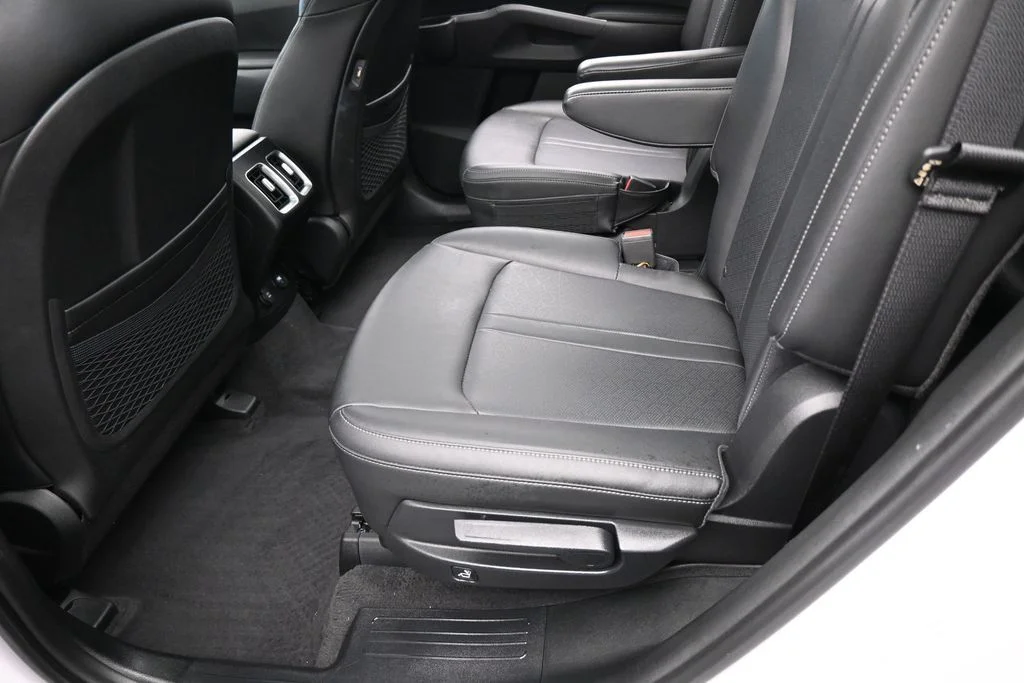 Used 2022 Glacial White Pearl Kia EX image 35