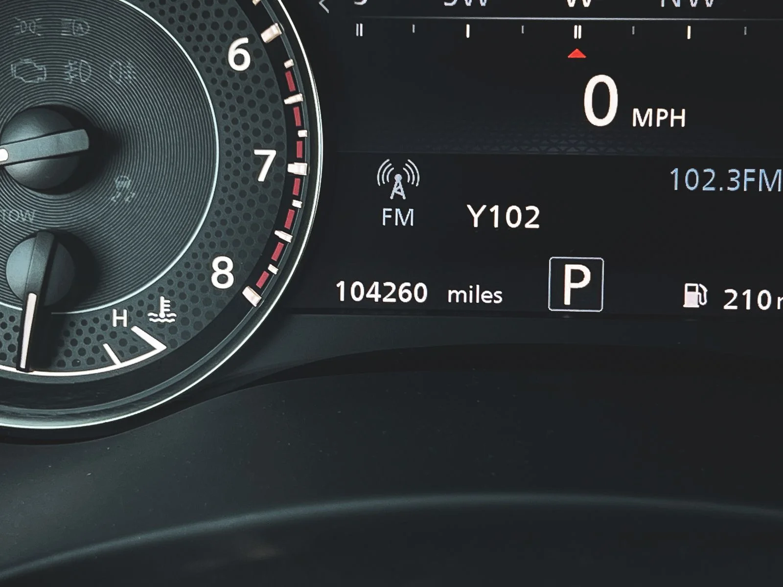 2021 Nissan Armada SV - Photo 21
