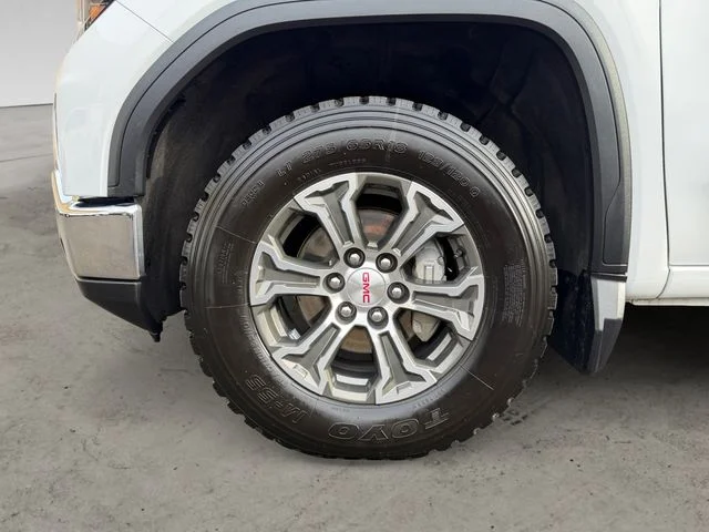 Used 2024 White GMC SLE image 14