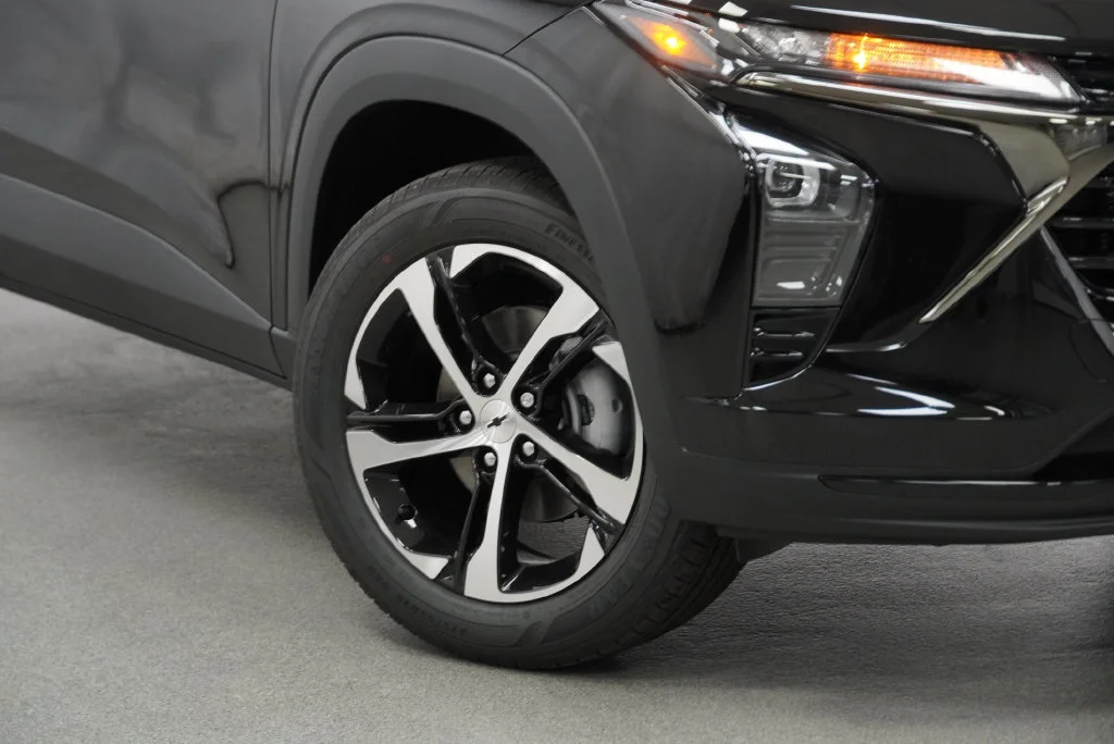 New 2026 Mosaic Black Metallic Chevrolet 1RS image 8