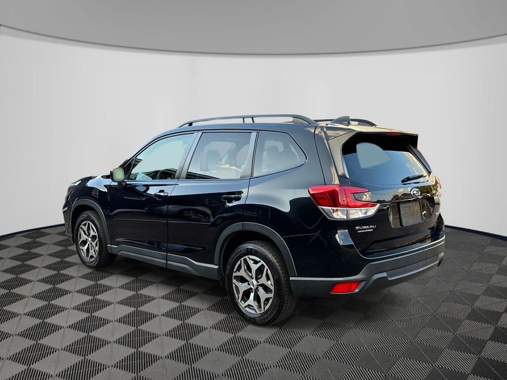 Used 2021 Black Subaru Premium image 5