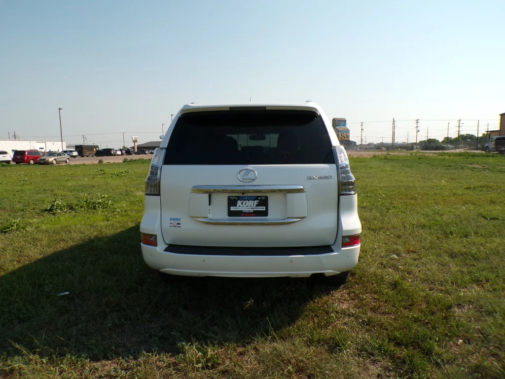 Used 2016 Starfire Pearl Lexus Base image 6