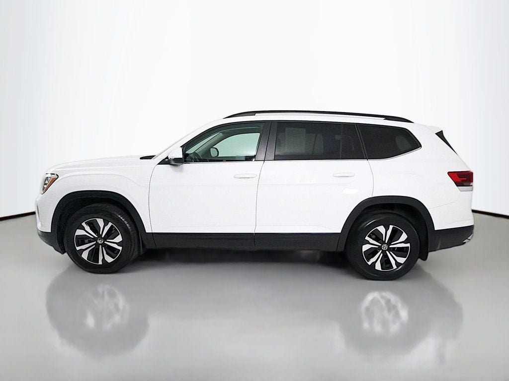 Used 2024 Pure White Volkswagen 2.0T SE 4MOTION image 4