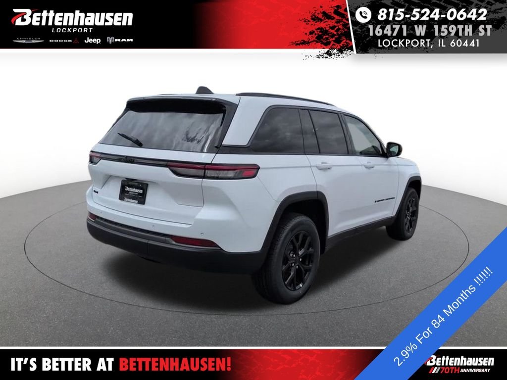 New 2026 White/off-white Jeep Laredo Altitude image 6