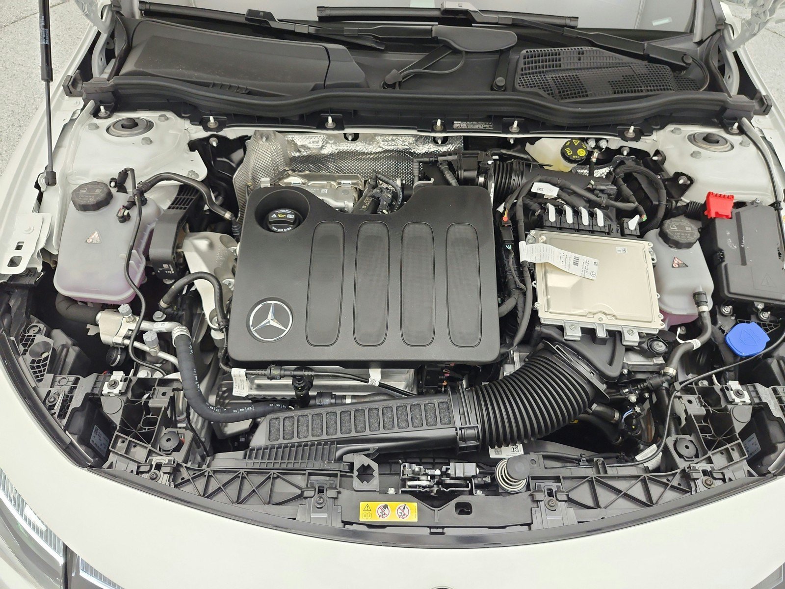 New 2027 Polar White Mercedes-Benz CLA 220 Hybrid FWD image 33