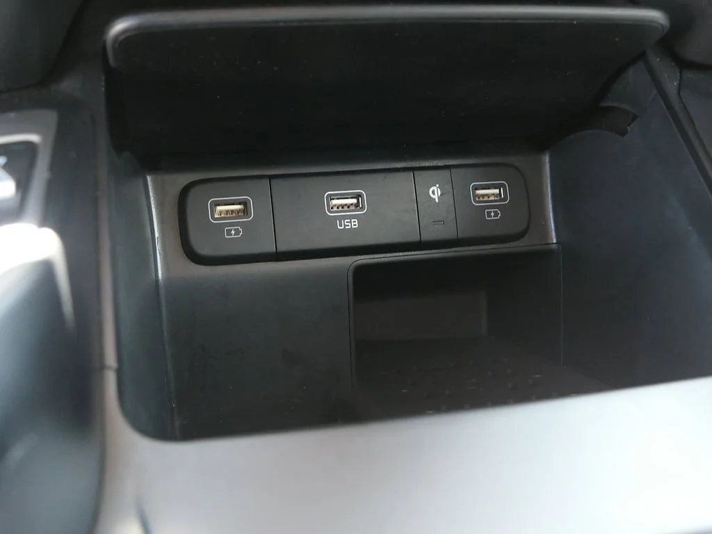Used 2023 White Kia EX image 23