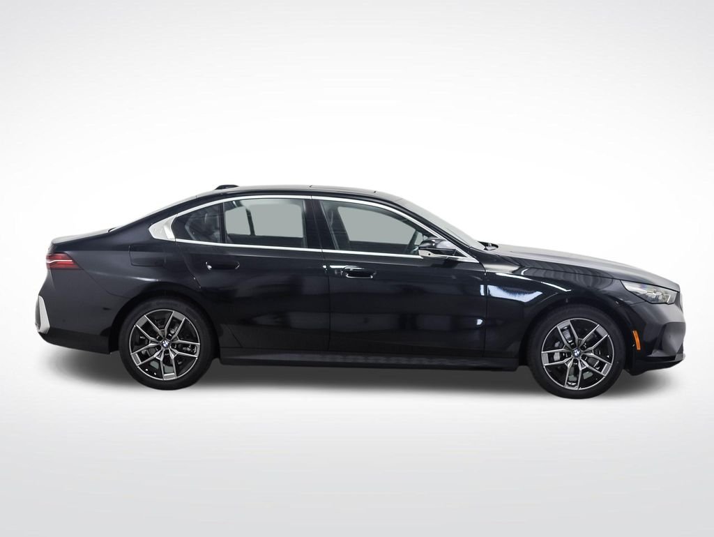 Used 2026 Black Sapphire Metallic BMW 530i xDrive image 7