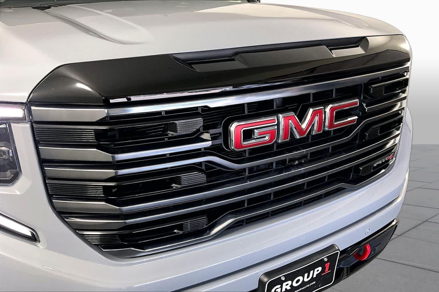 Used 2025 Thunderstorm Gray GMC AT4 image 29