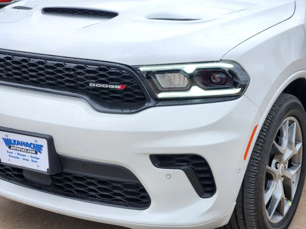 New 2026 White Knuckle Clear-Coat Exterior Paint Dodge GT Plus HEMI V8 image 5