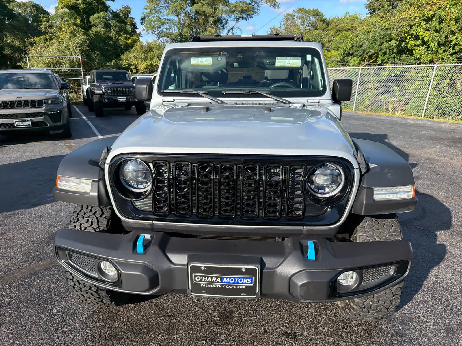 Used 2024 Silver Zynith Clearcoat Jeep Willys image 2
