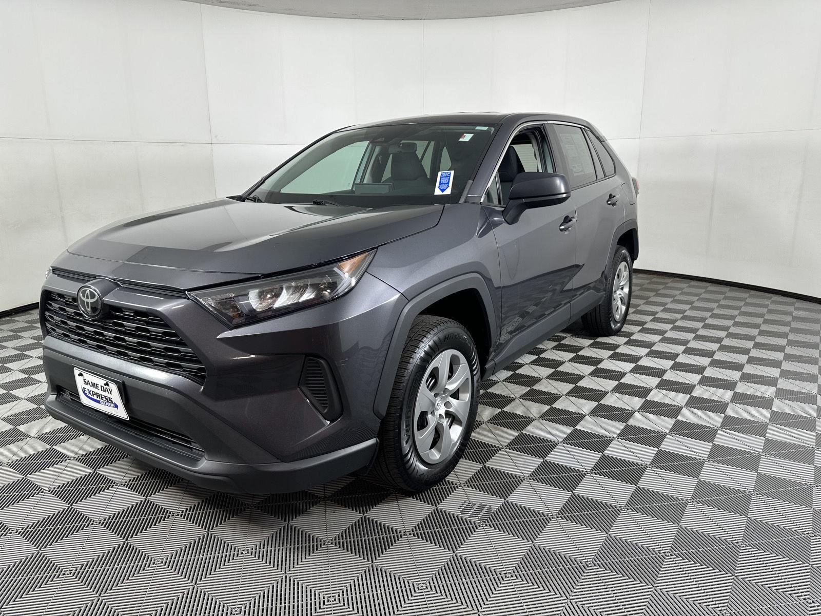 Used 2022 Magnetic Gray Metallic Toyota LE image 17