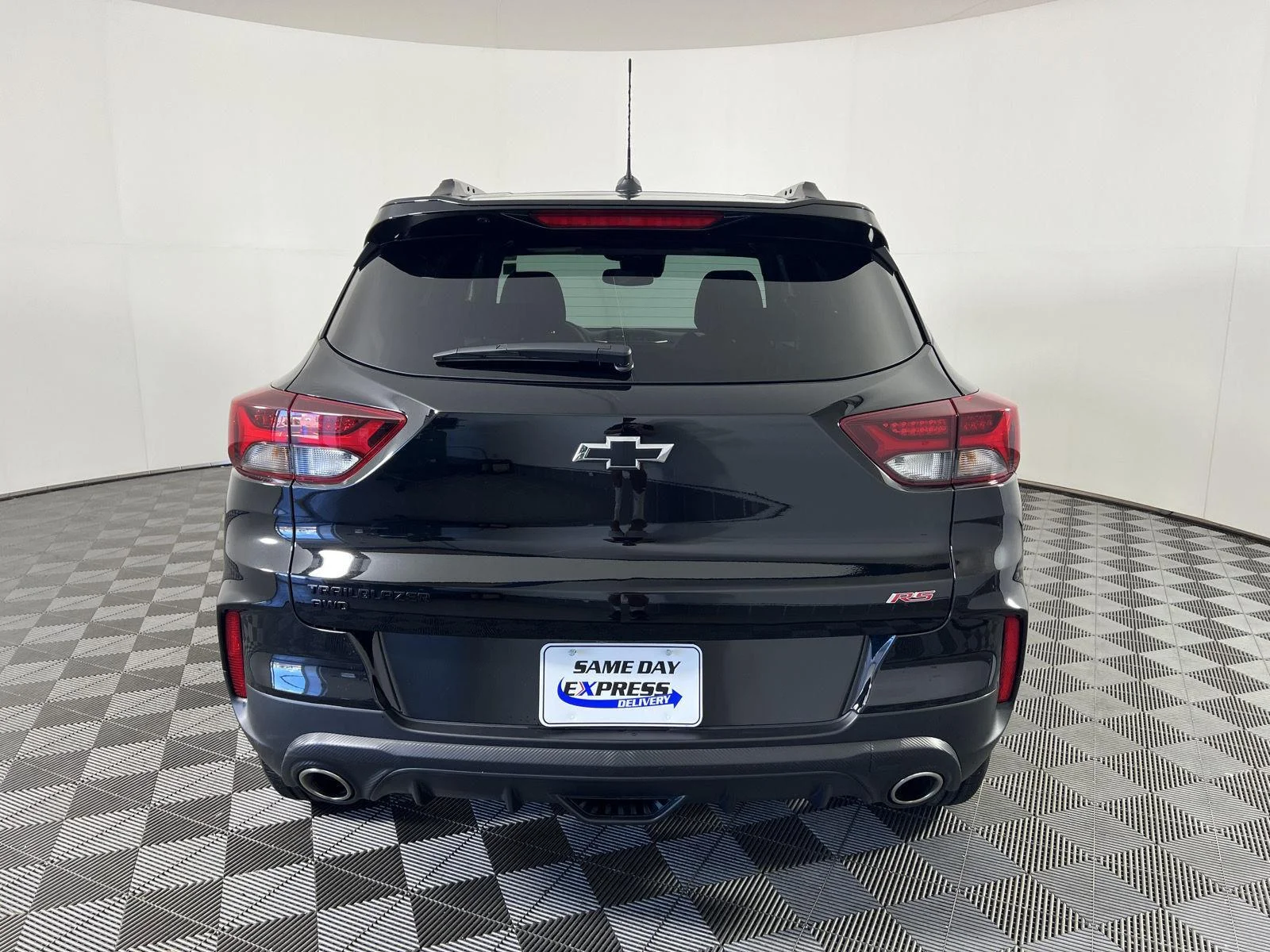 Used 2023 Mosaic Black Metallic Chevrolet RS image 25