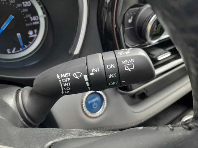 Used 2021  Toyota XLE image 17