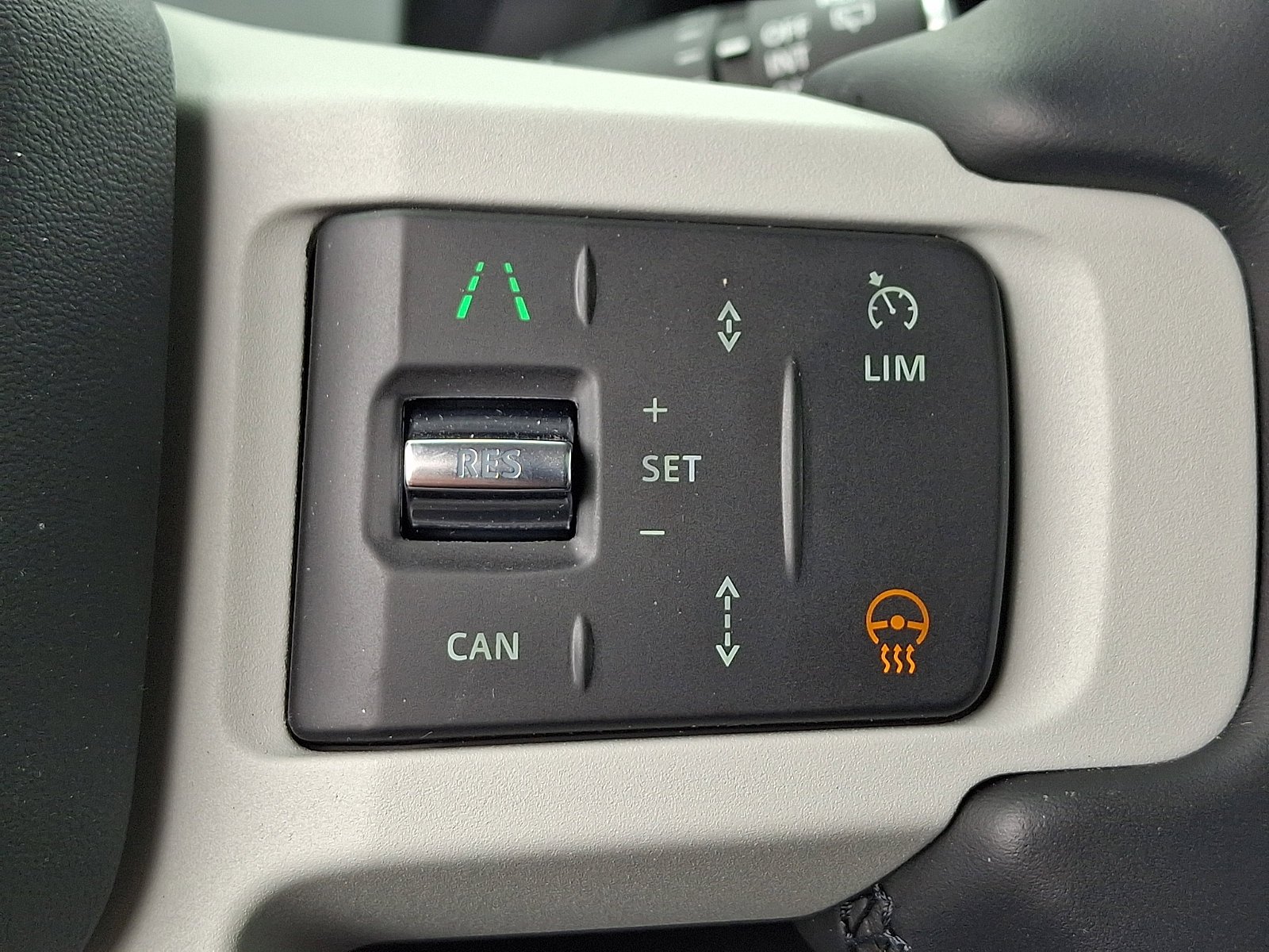 Used 2024 Fuji White - 1AA Land Rover SE image 34