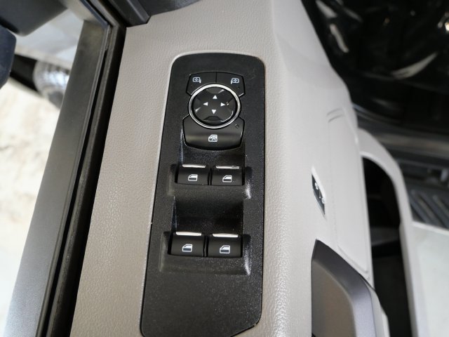 Certified Used 2020 Magnetic Ford XLT image 16