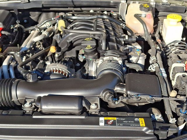 Used 2022 Green Jeep Overland image 29