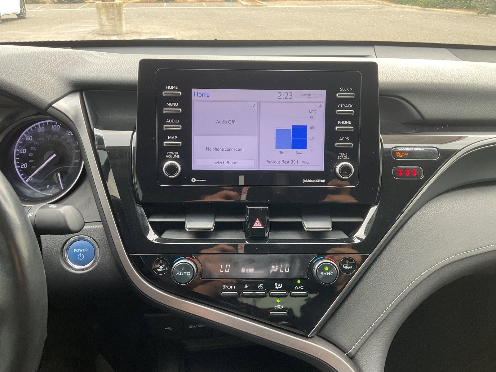 Certified Used 2024 Ice Toyota SE image 24