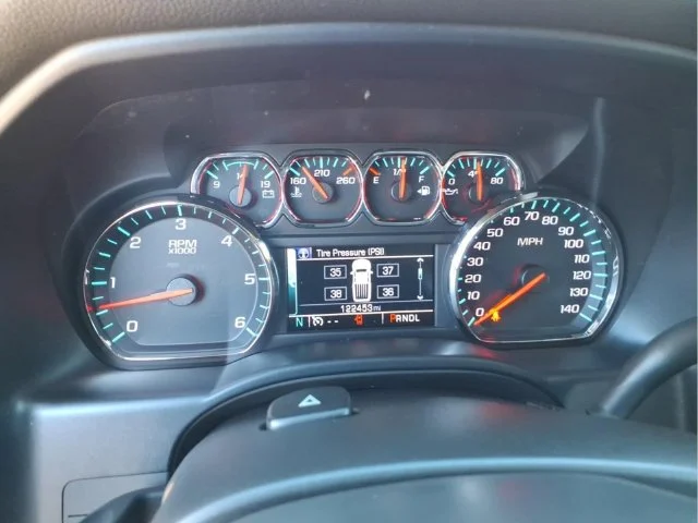 Used 2017 Black GMC SLE image 18