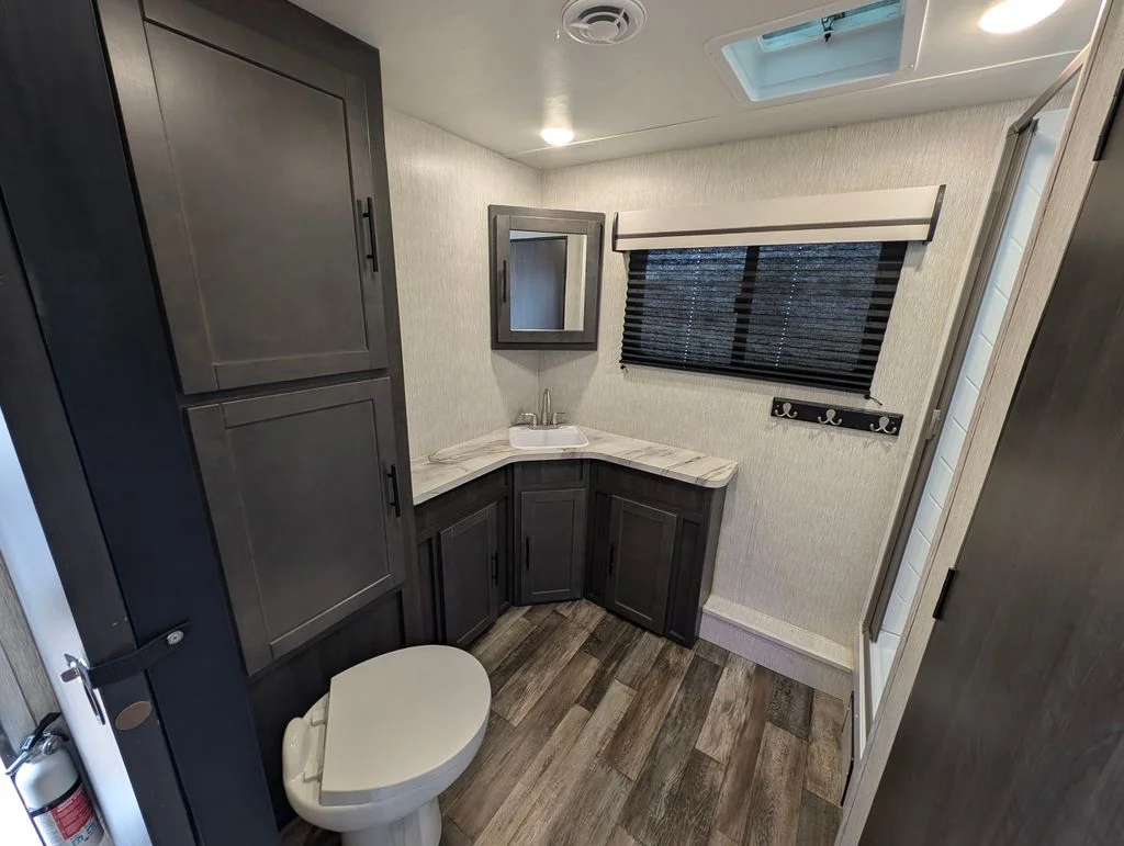 Used 2022  Crossroads Cruiser Air image 4