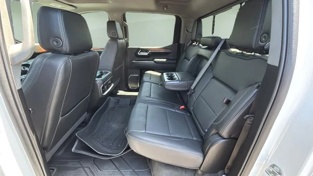 Used 2024 White GMC Denali image 20