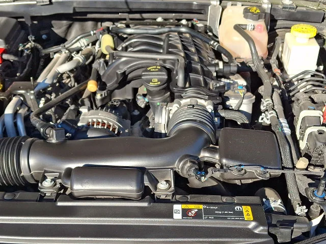 Used 2022 Green Jeep Overland image 29