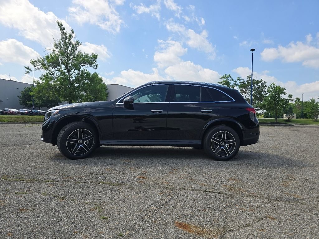 New 2026 Black Mercedes-Benz GLC 300 image 14