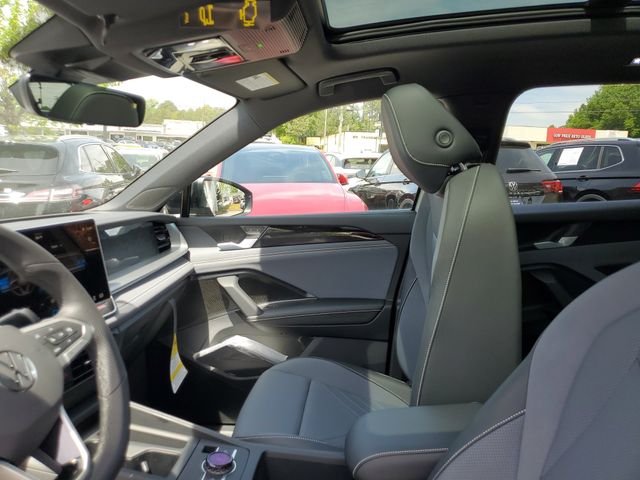 New 2026 Beige Volkswagen SE R-Line Black image 17