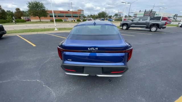 Used 2025 Blue Kia LXS image 9