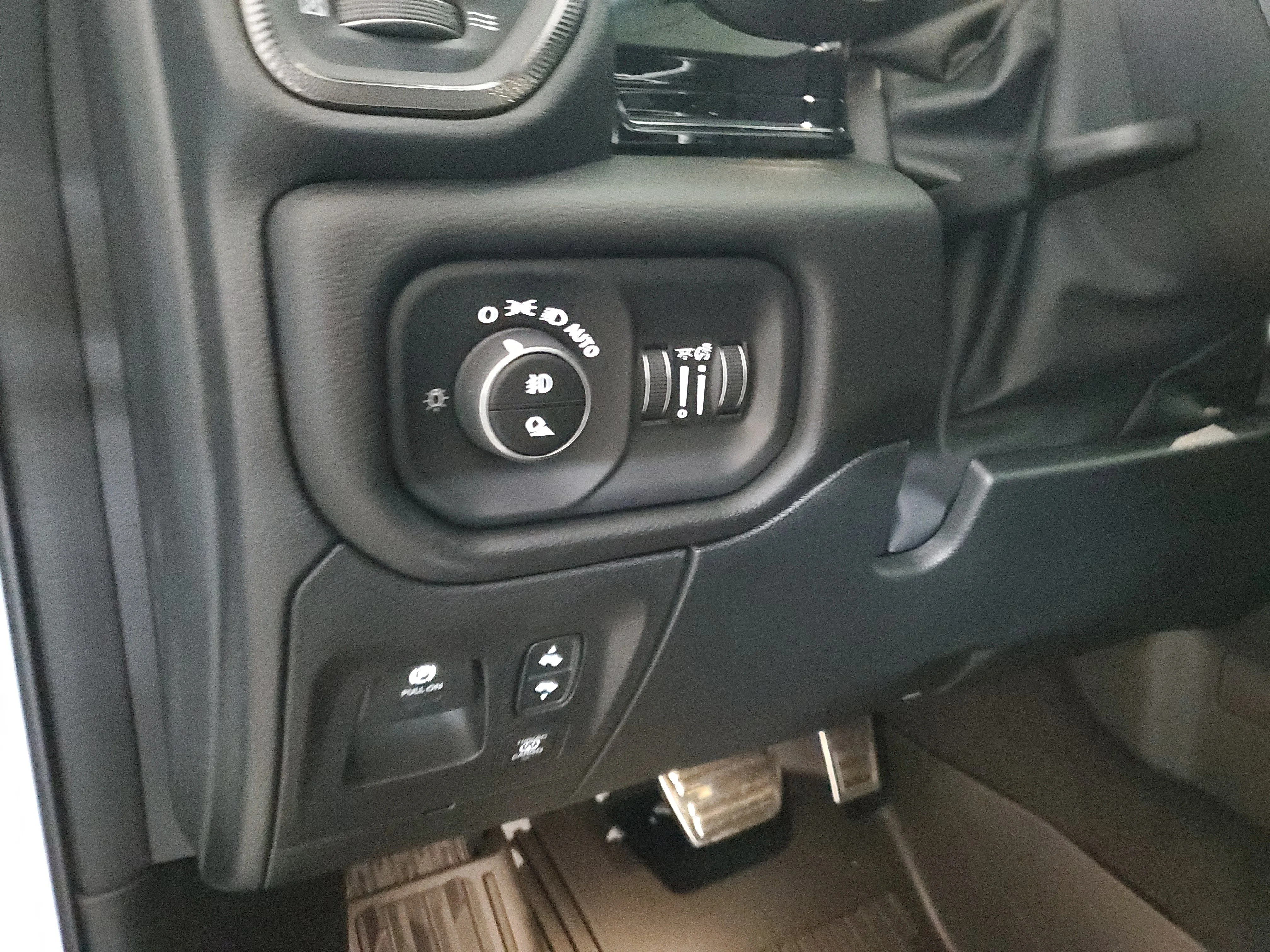 New 2026 Bright White Clear-Coat Exterior Paint RAM Rebel image 21