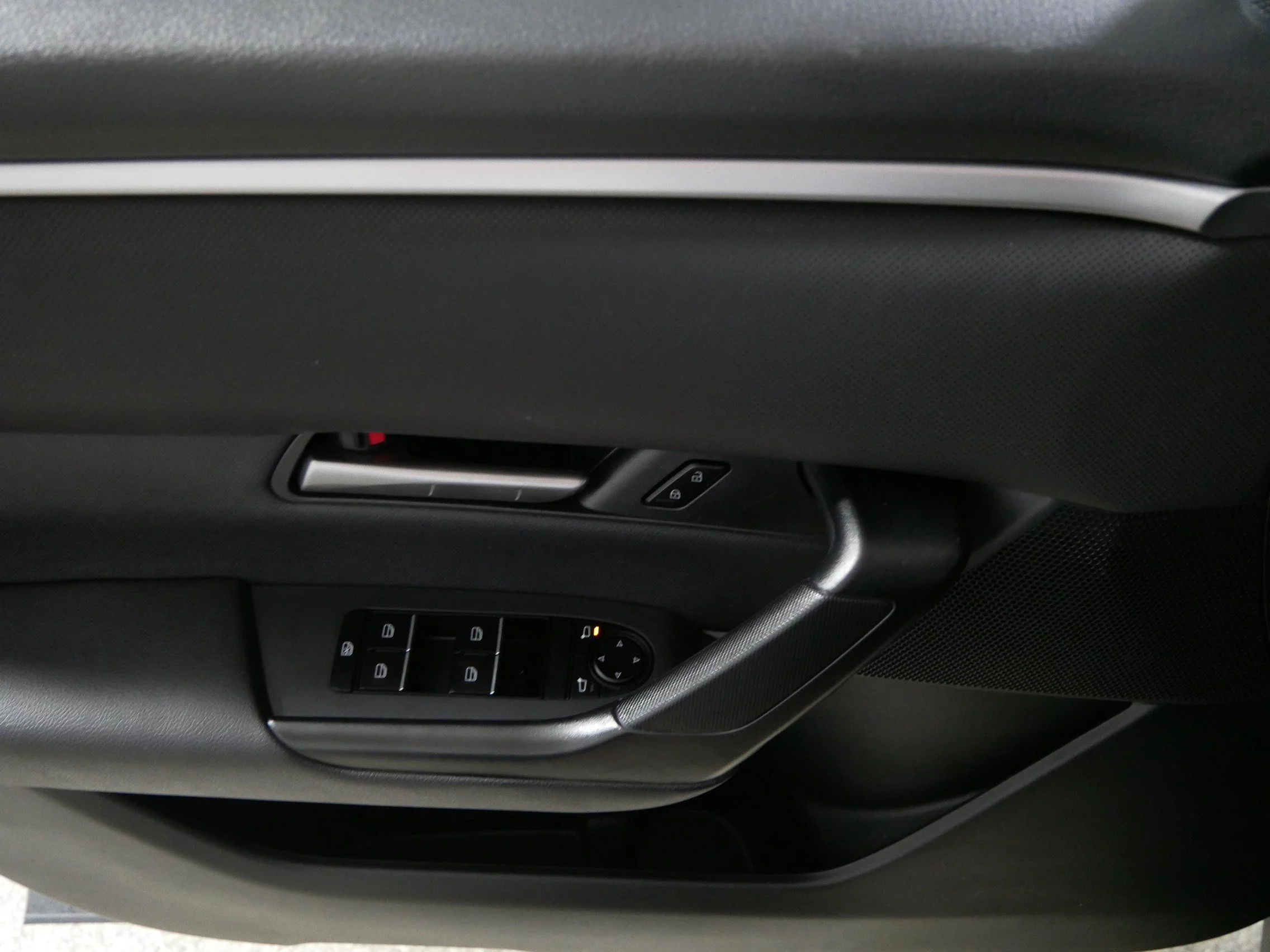 Used 2025 Jet Black Mica Mazda 2.5 S Preferred Package image 19