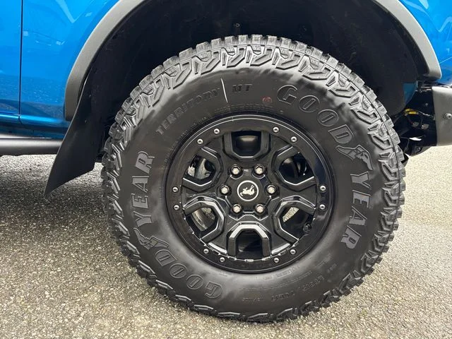 Used 2023 Velocity Blue Metallic Ford Wildtrak image 25