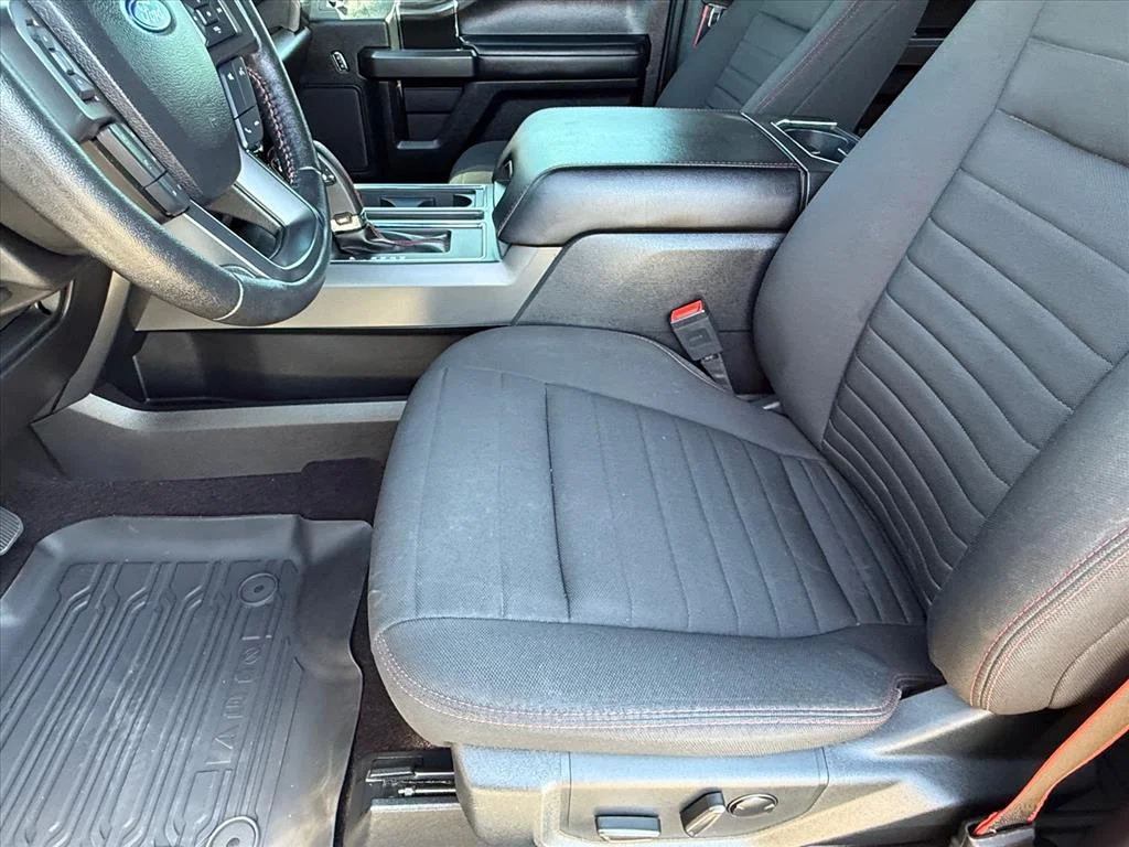 Used 2020  Ford XLT image 13