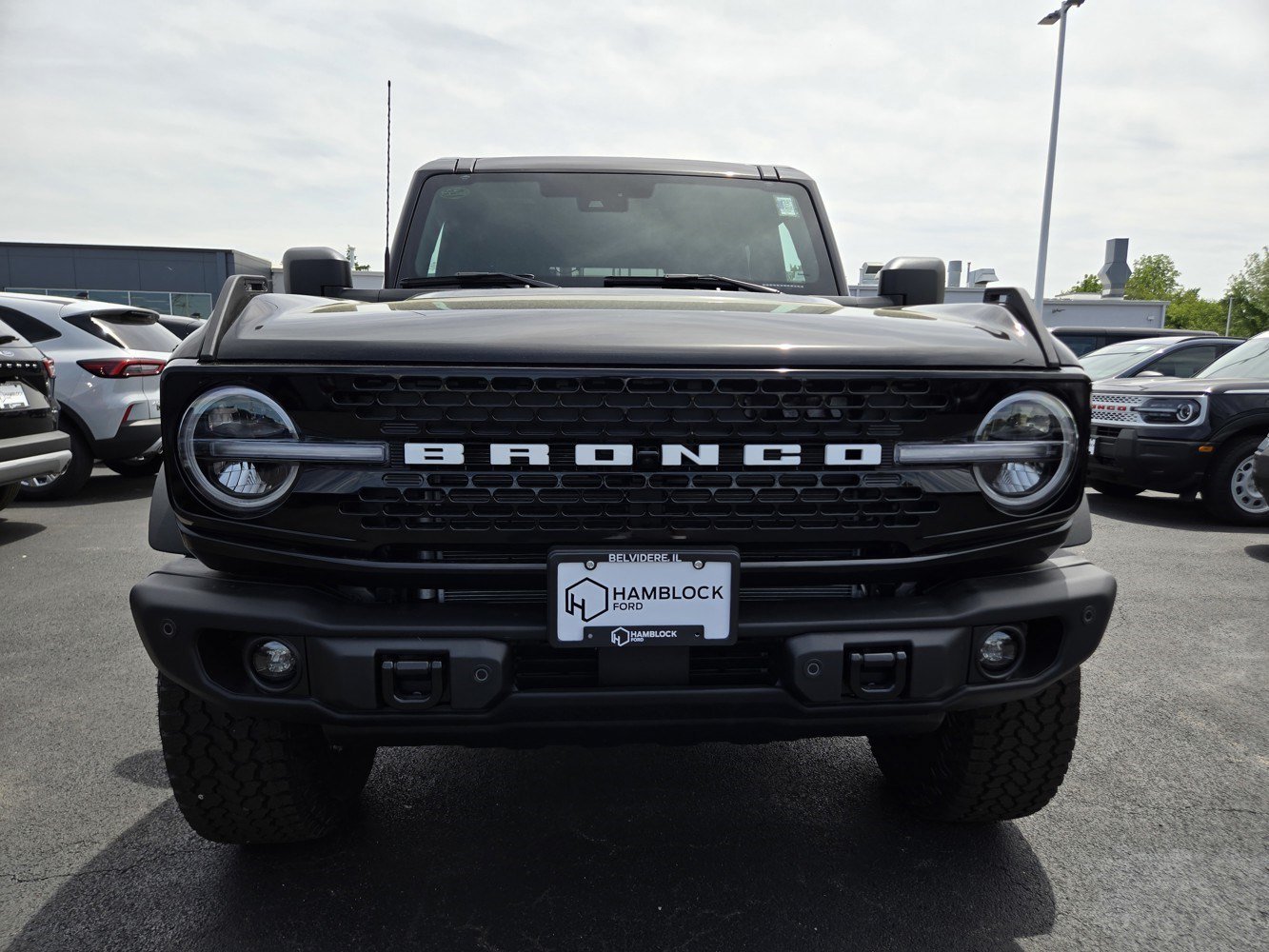 New 2026 Shadow Black Ford Badlands image 31