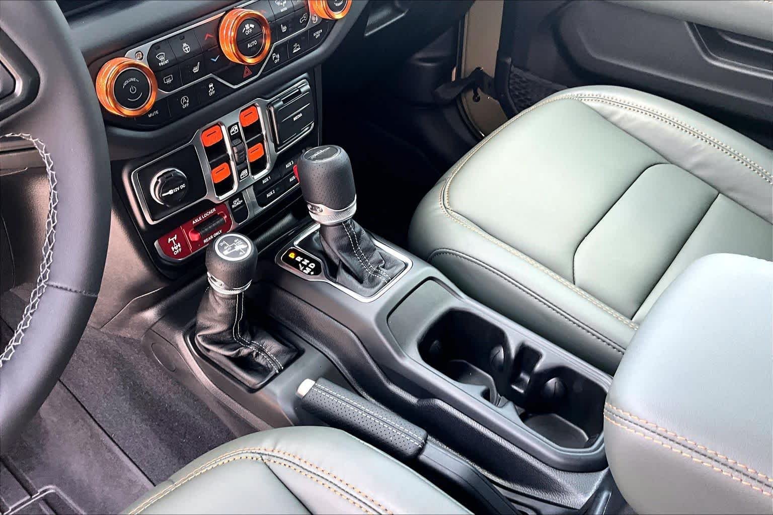 Used 2025 41 Jeep Mojave X image 17