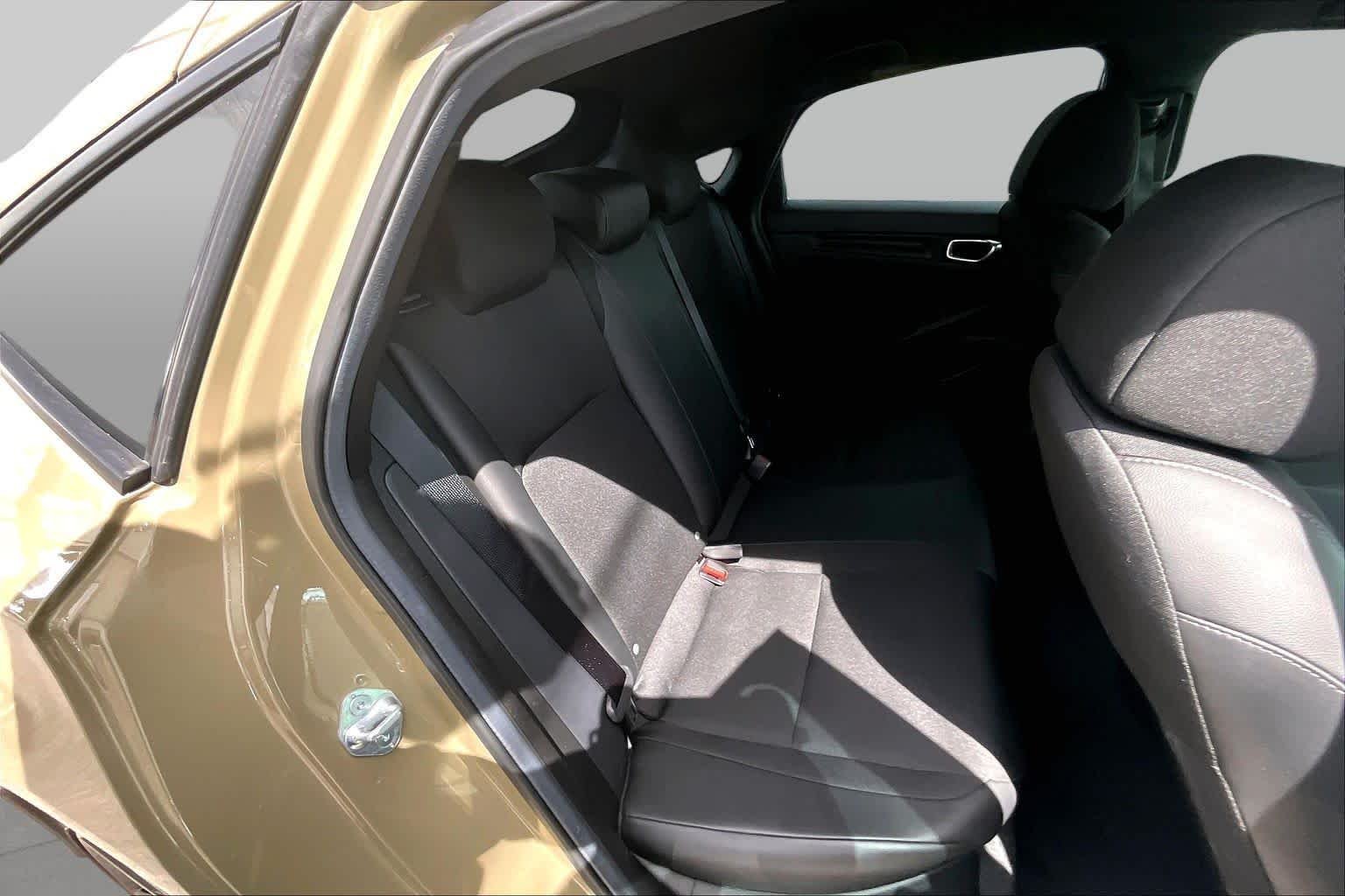 Used 2025 Sand Dune Pearl Honda Sport image 20