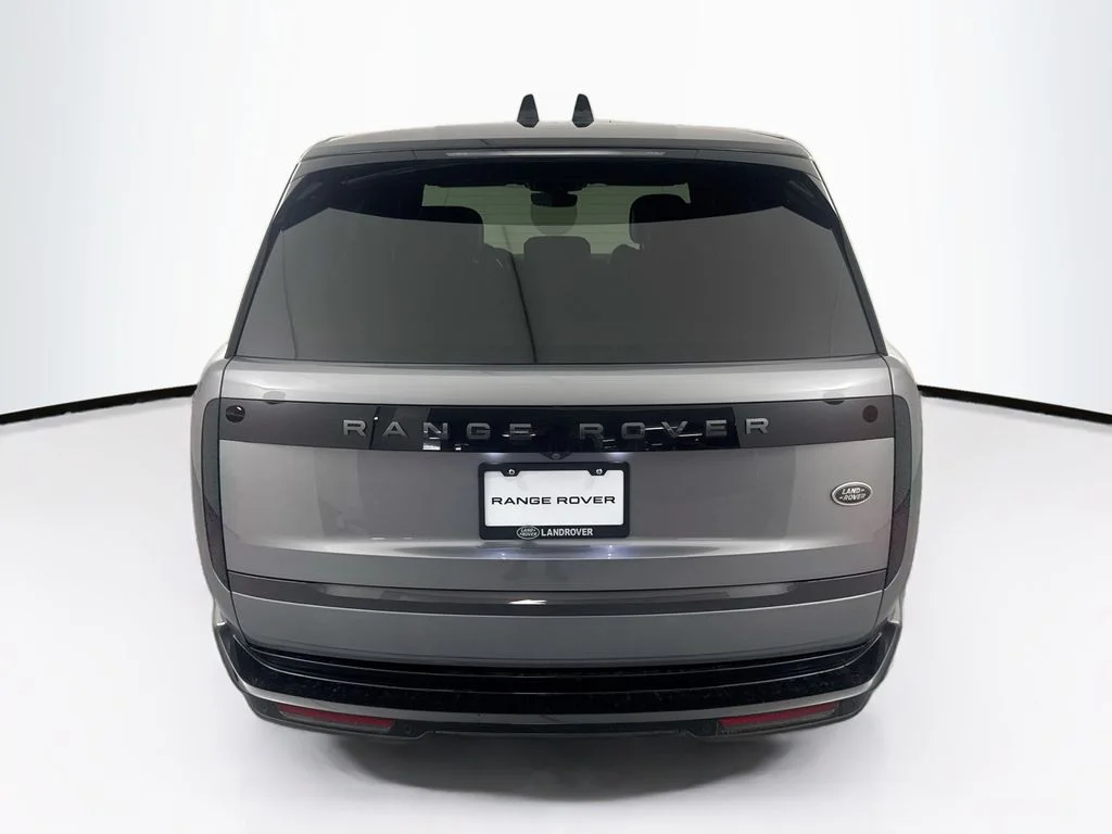 Certified Used 2023 Eiger Grey Metallic Land Rover SE image 6