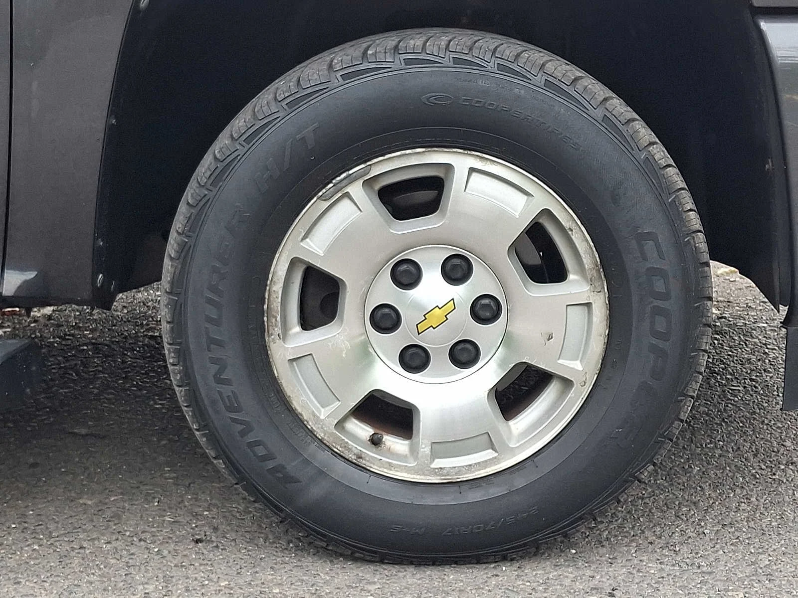 Used 2010 Taupe Gray Metallic Chevrolet Xtra Fuel Economy image 8