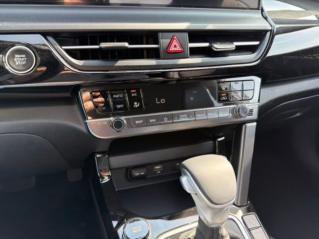 New 2026 White Kia S image 16