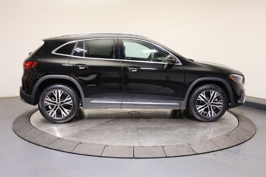 New 2026 Night Black Mercedes-Benz GLA 250 image 6
