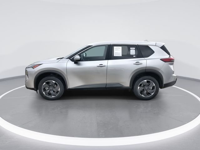 Used 2024 Silver Nissan SV image 5