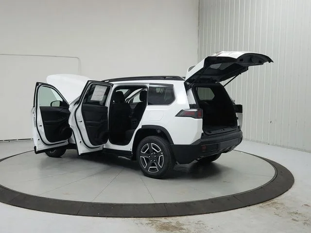 New 2026 Bright White Clear-Coat Exterior Paint Jeep Laredo image 13